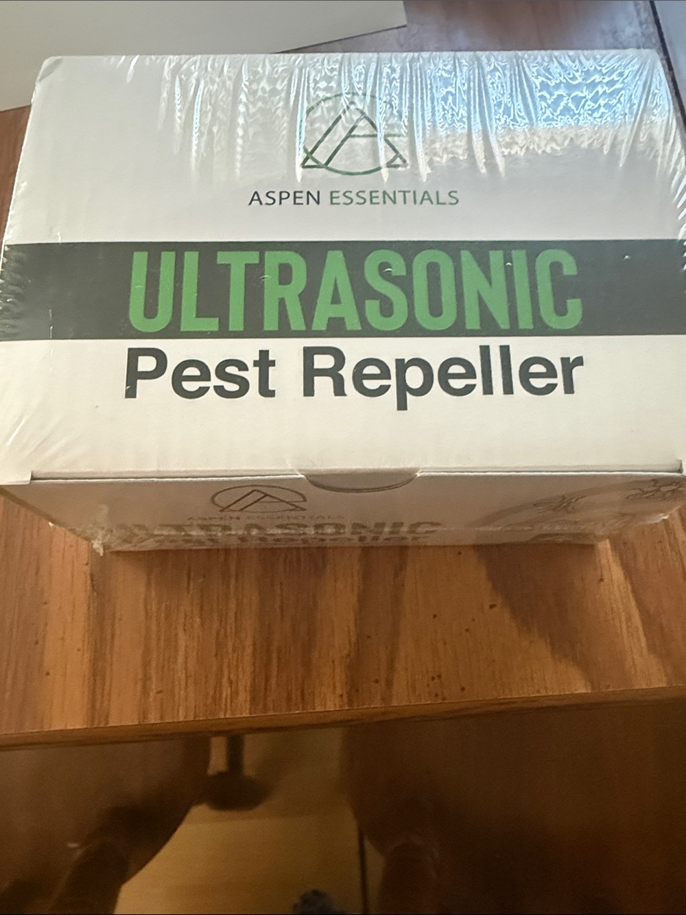 Ultrasonic Pest Repeller - White/Green